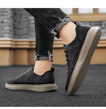 Новые осенние черные кроссовки, мужская модная повседневная спортивная обувь на плоской подошве со шнуровкой, универсальные уличные легкие кроссовки для бега